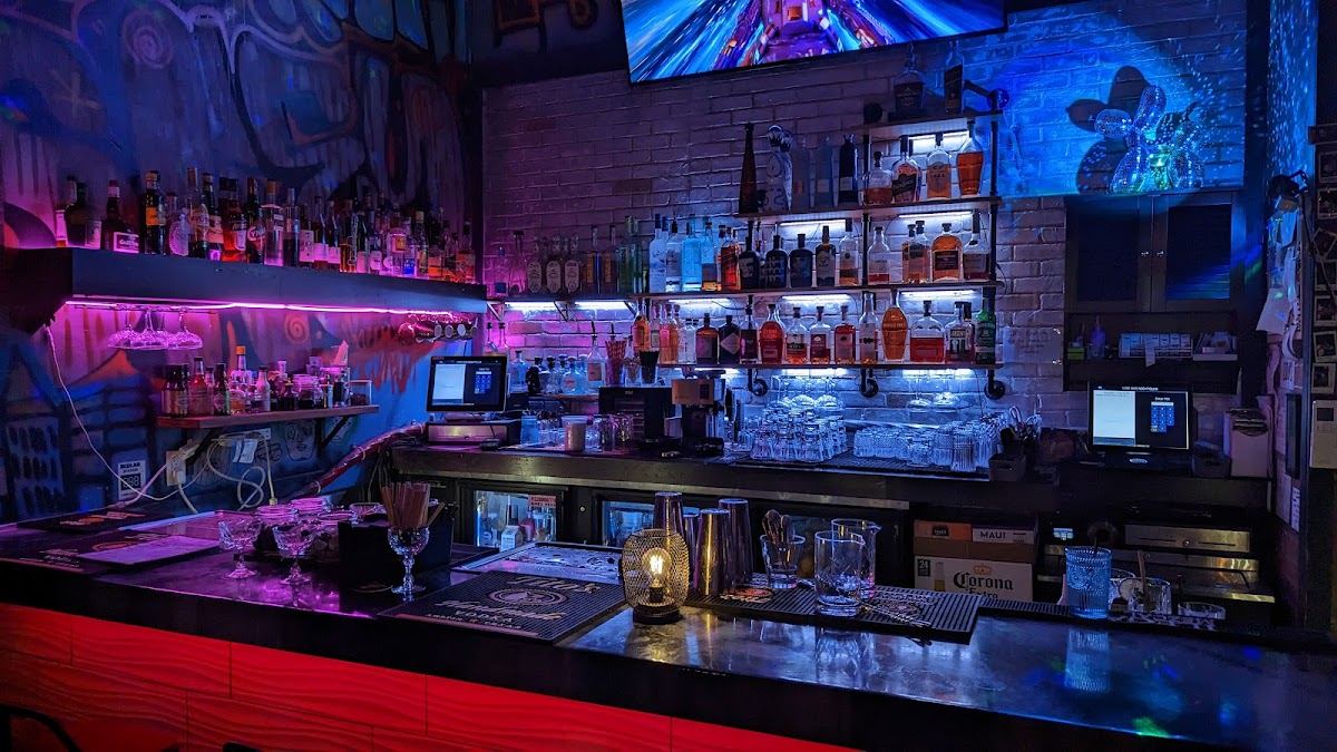 Vibe Bar Maui