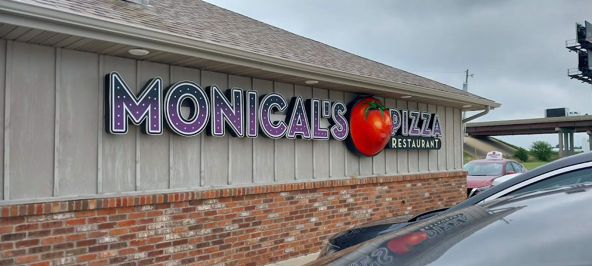Monical's Pizza