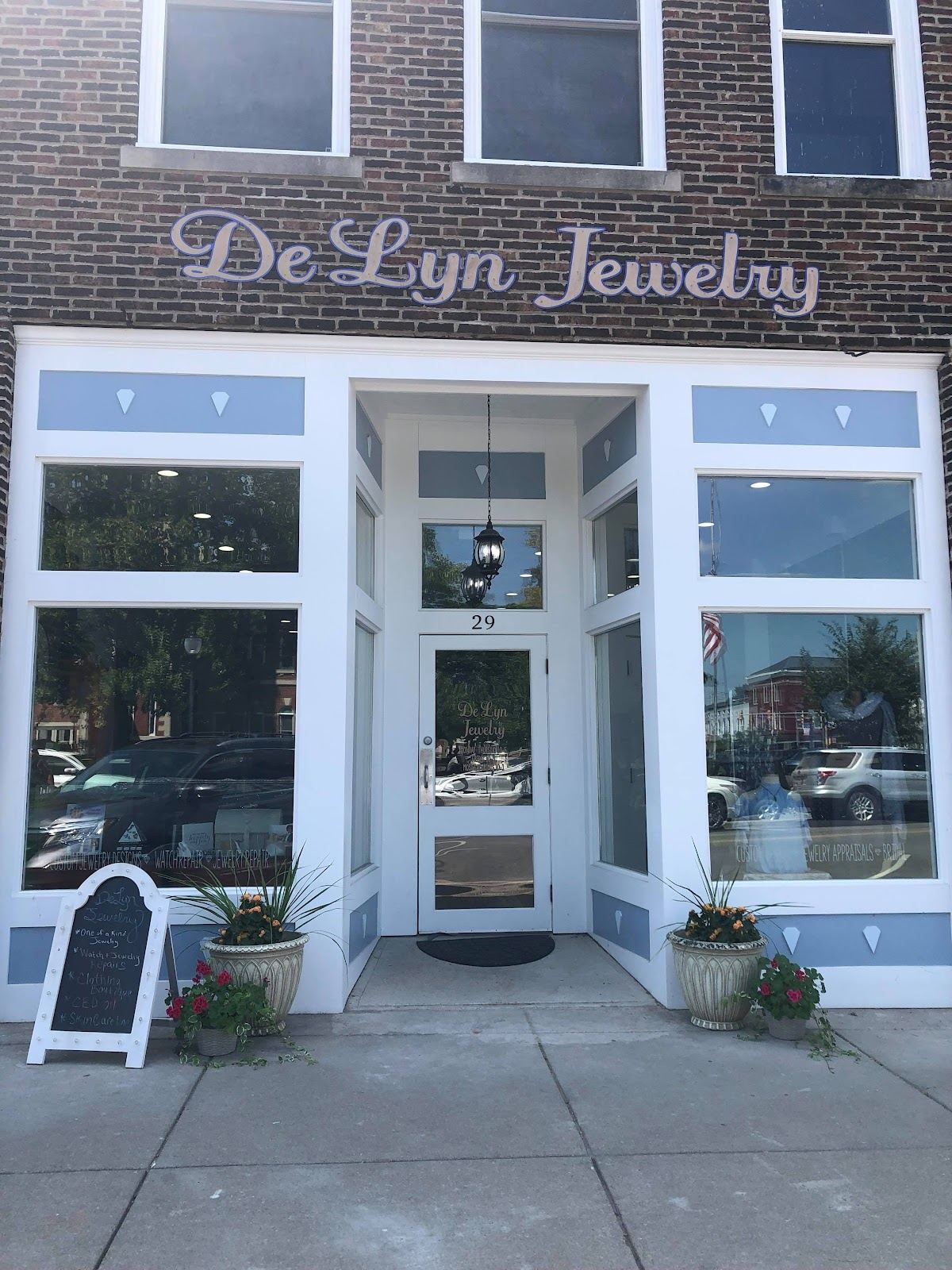 DeLyn Jewelry