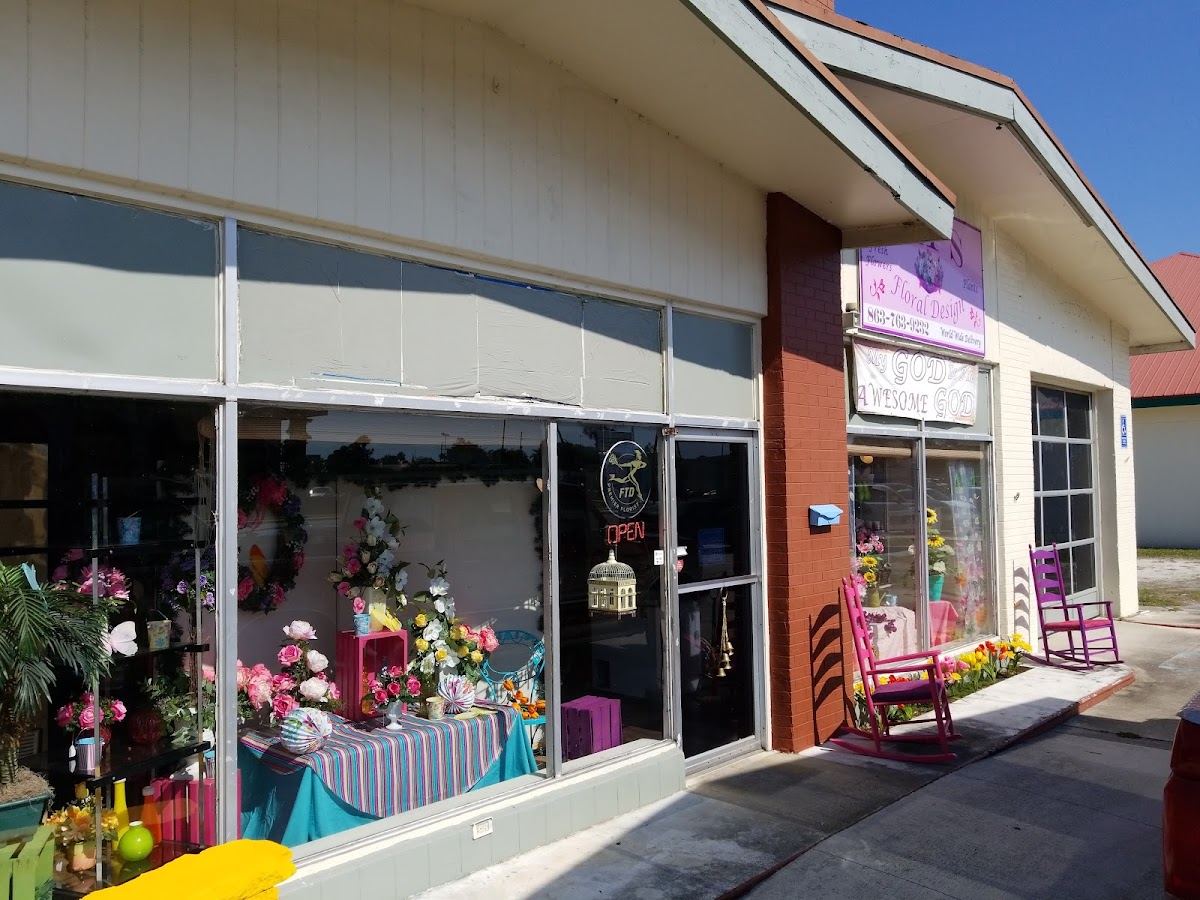 Pat's Floral Design & Gifts