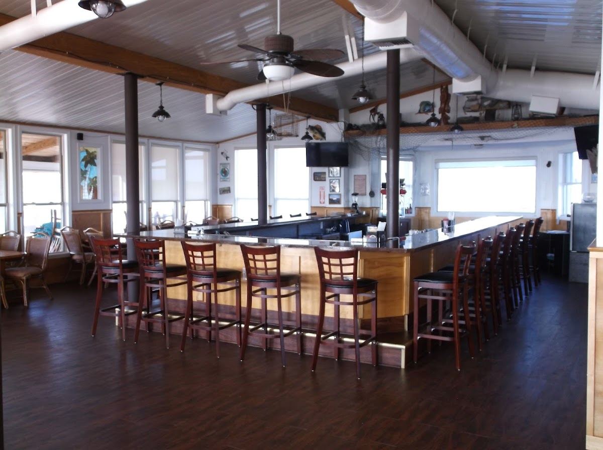 Pier II bar