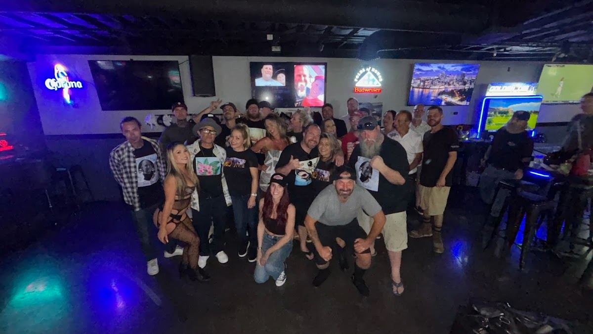 Beach Girls Bar