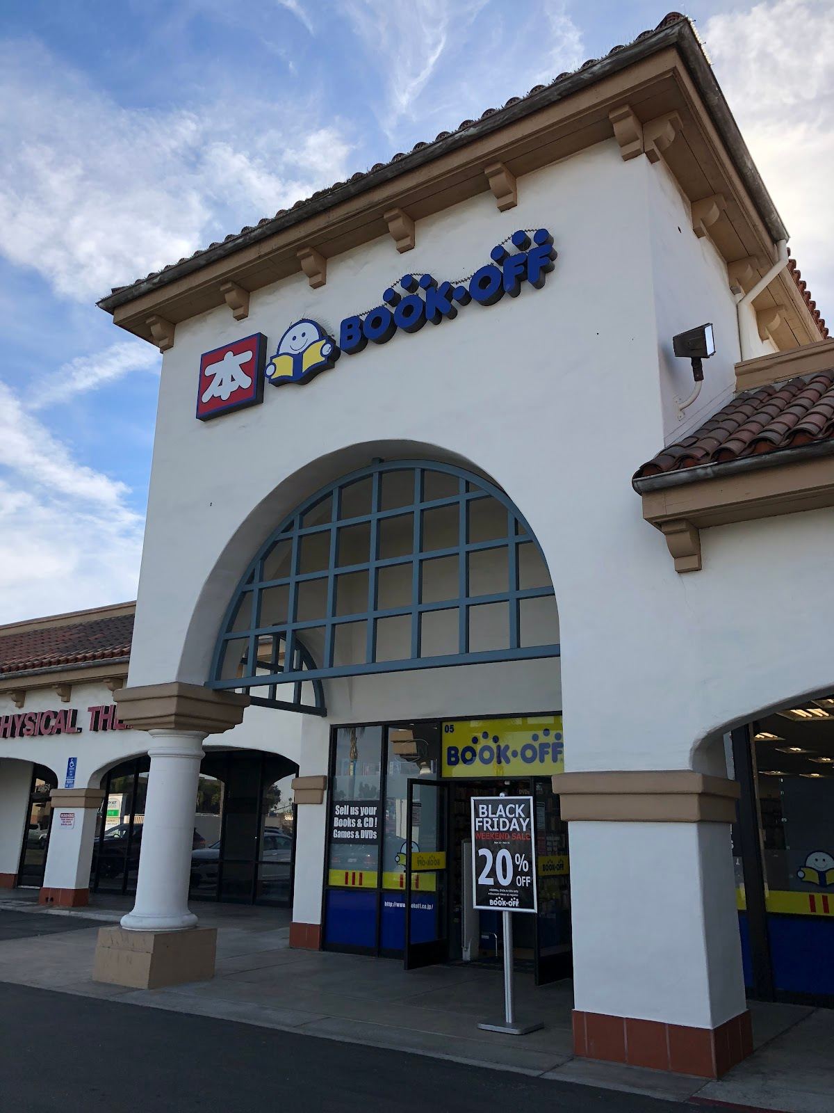 BOOKOFF Costa Mesa Store