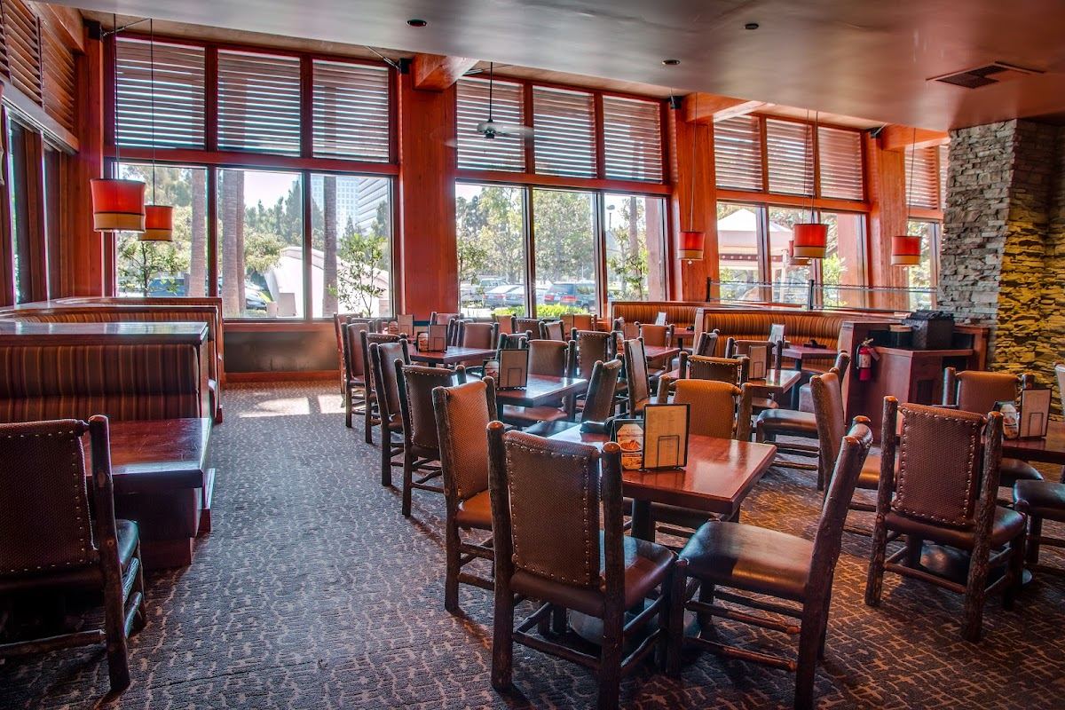 Claim Jumper Steakhouse & Bar- Costa Mesa