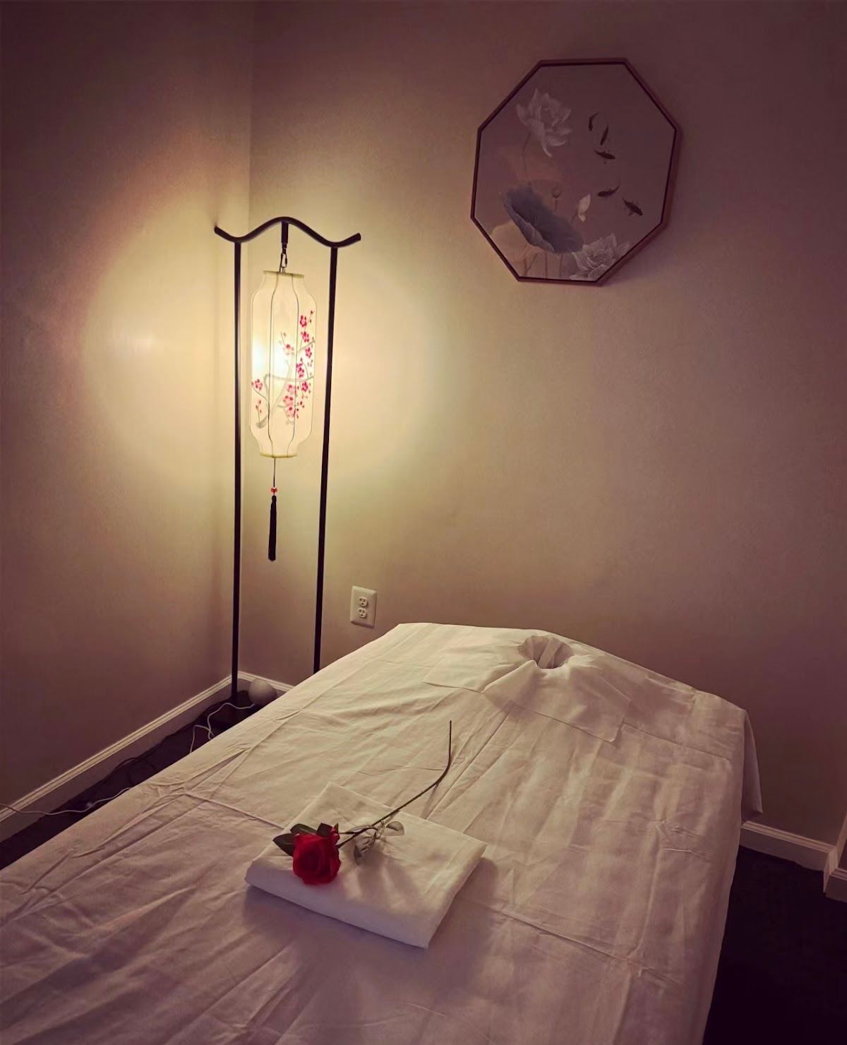 L K Moon Spa