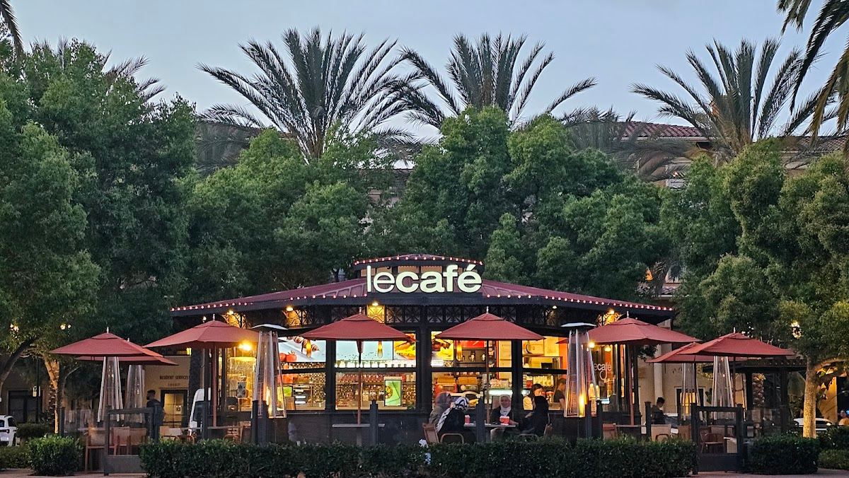 Le Cafe Du Parc