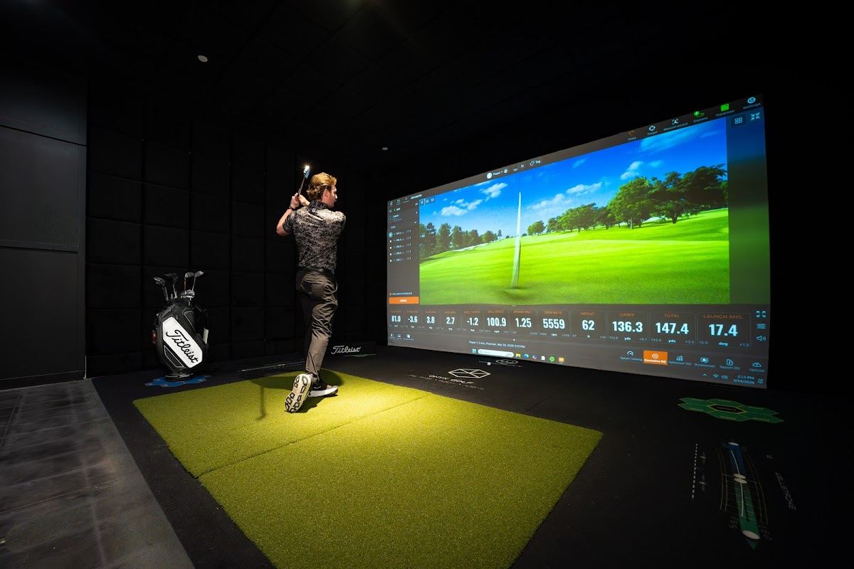 Onyx Indoor Golf & Cafe