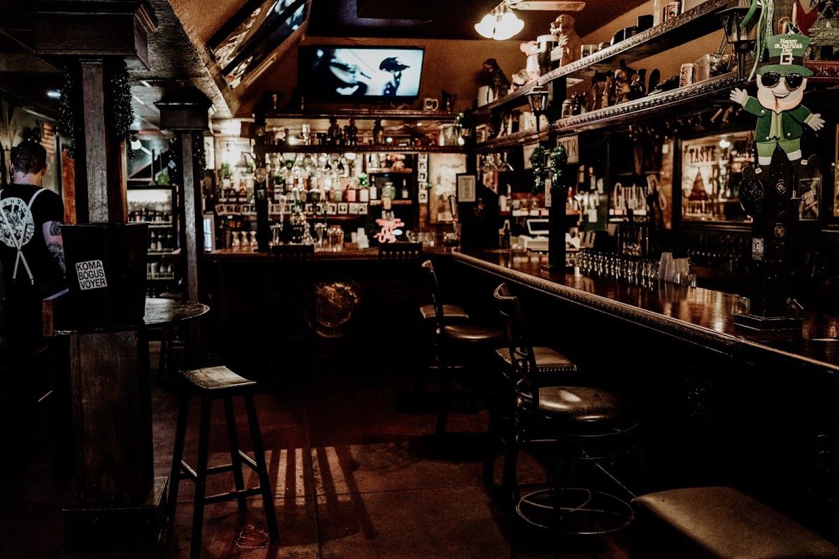 Dog 'N Bone British Pub