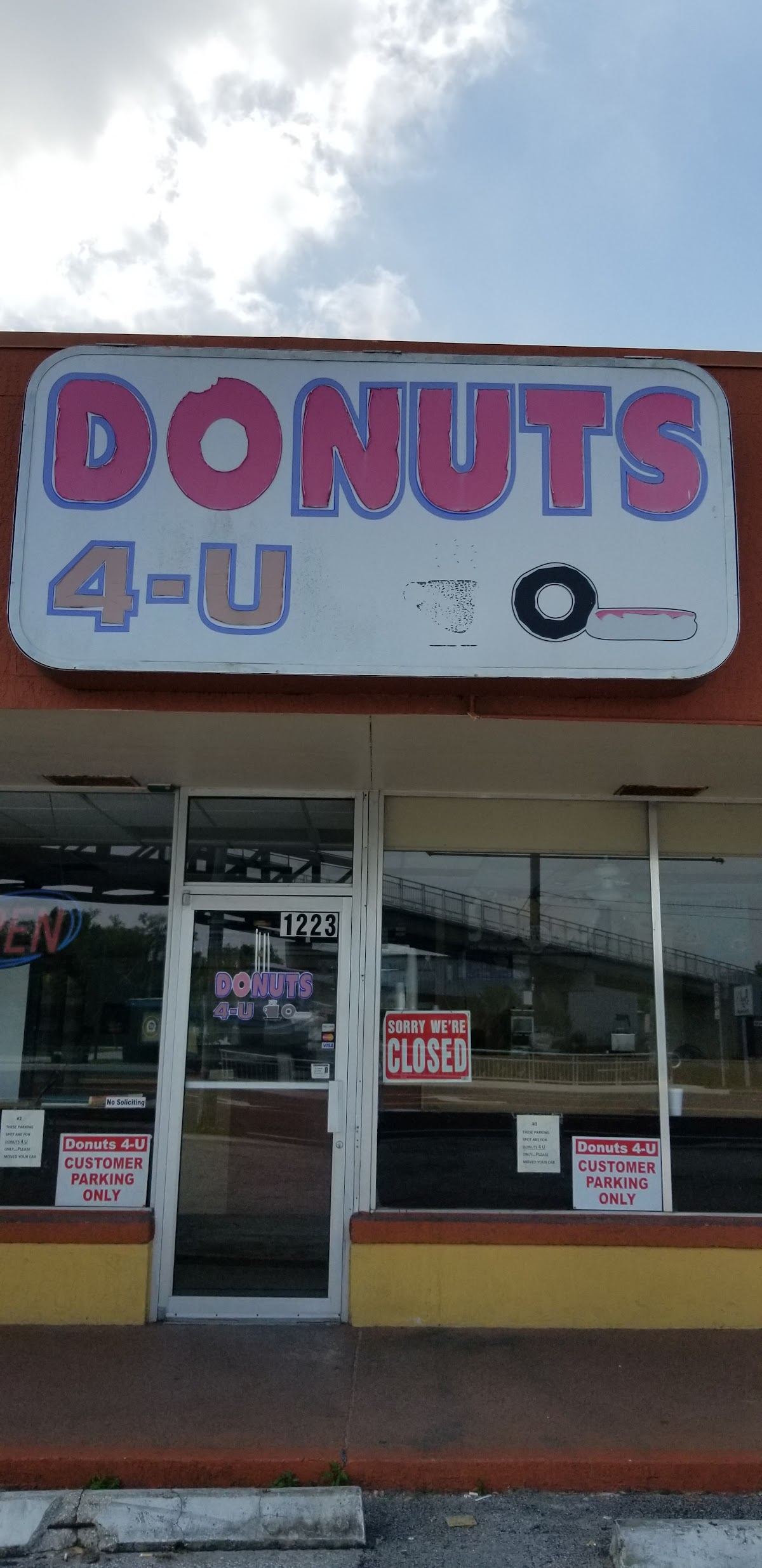 Donuts 4 U