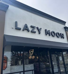 Lazy Moon Pizza