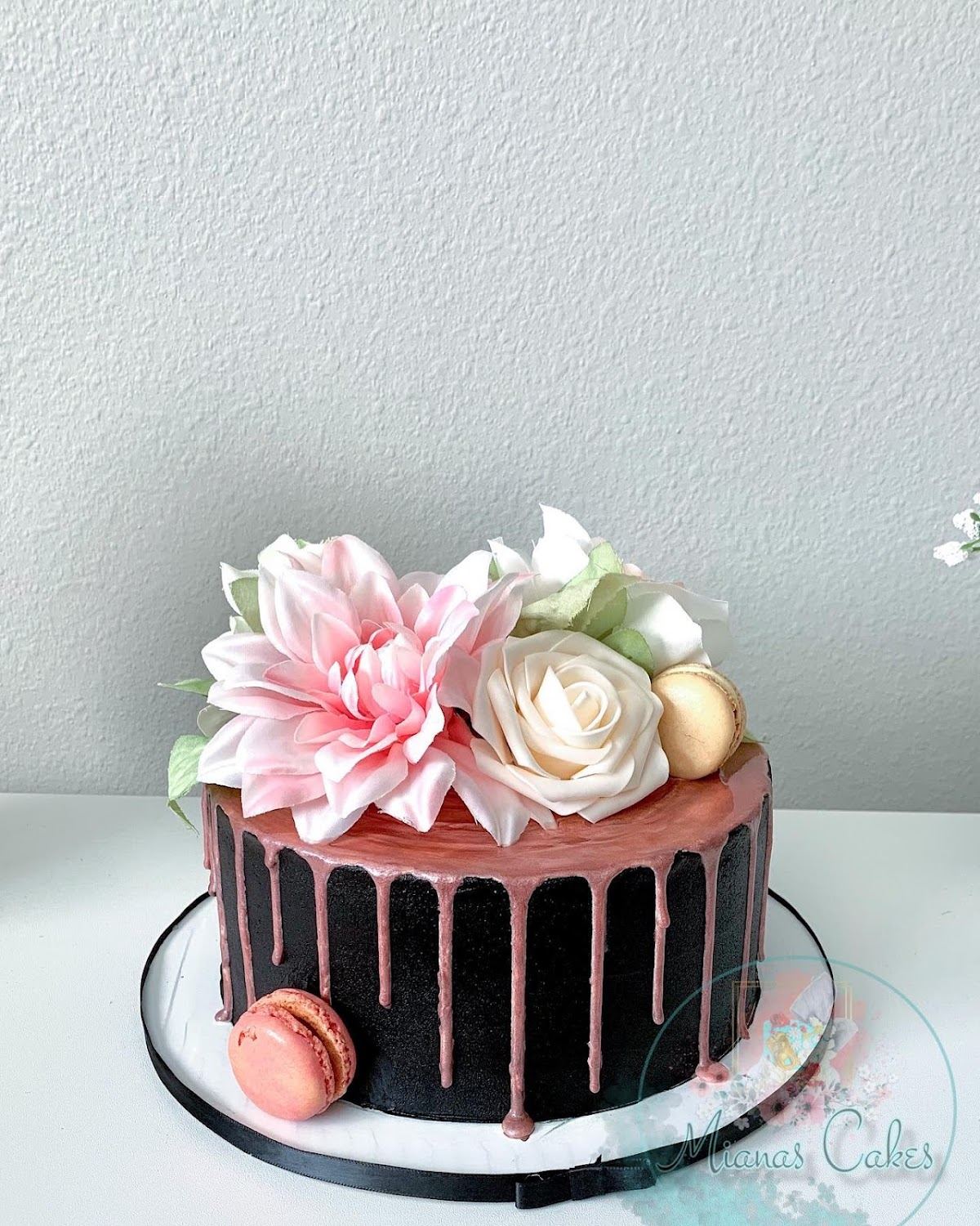 Mianas Cakes