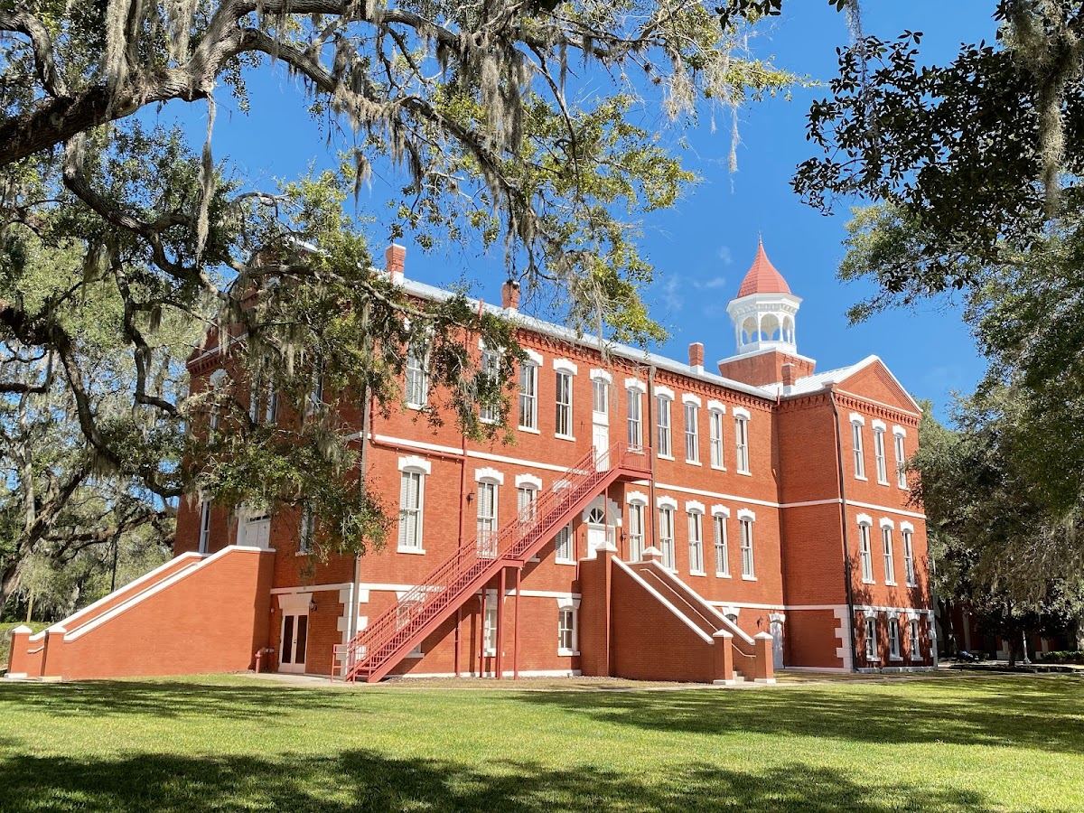 Osceola County Historical Courthouse