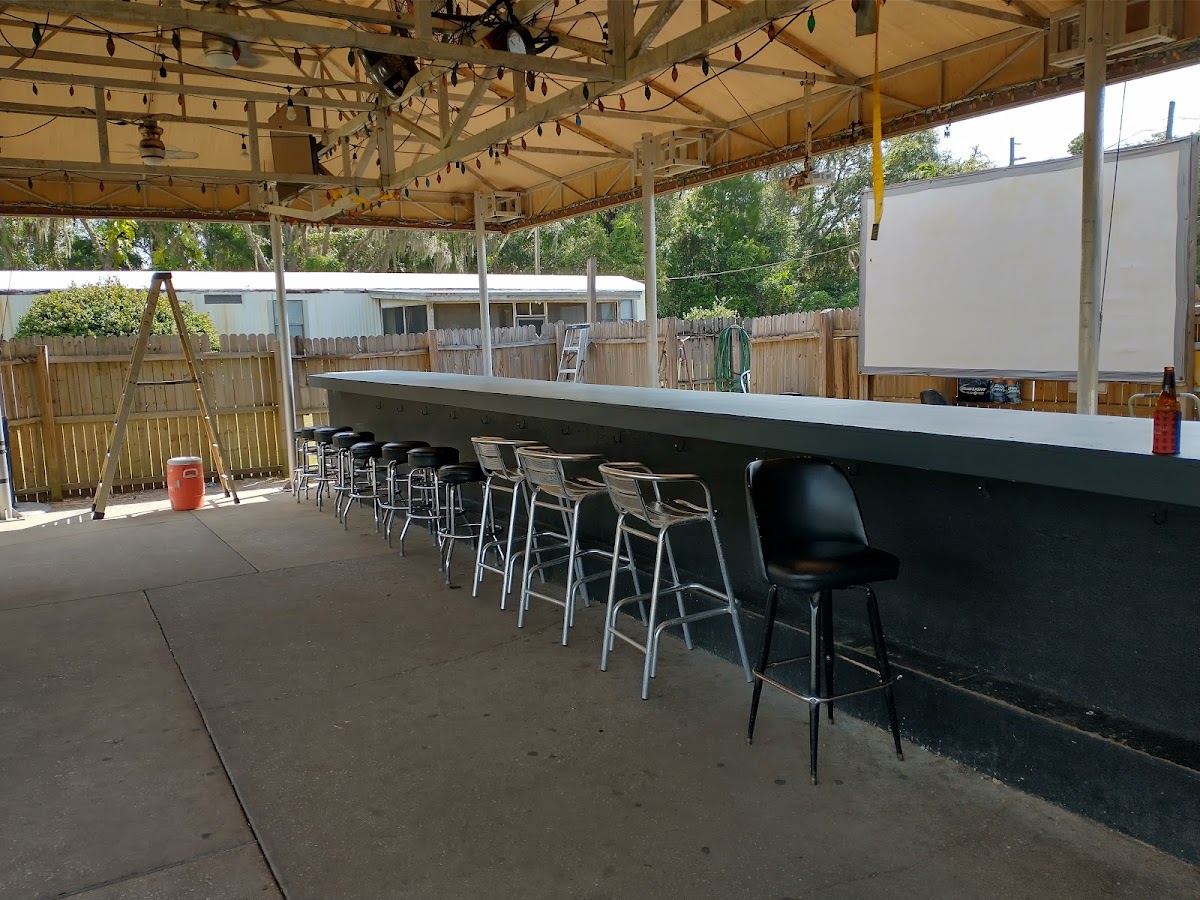 The Hitching Post Bar & Grill