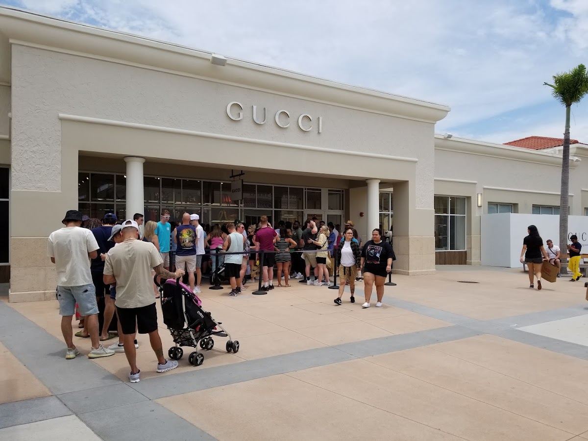 Vineyard Vines Outlet