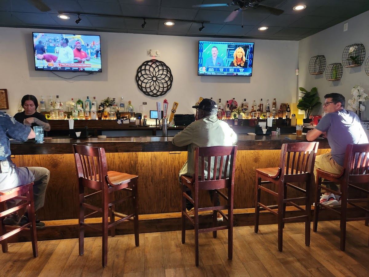 Dogwood | Bar & Grill