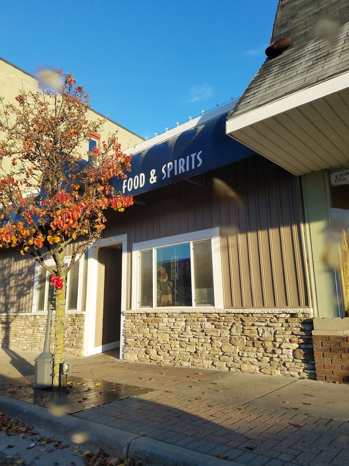 Champs Bar & Grill
