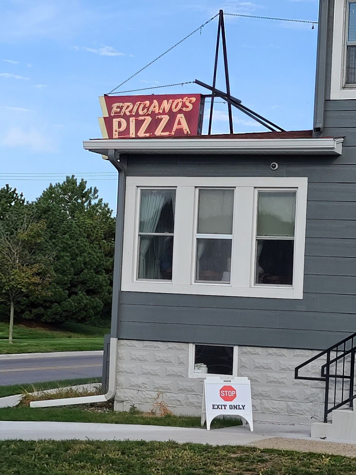 Fricano's Pizza Tavern