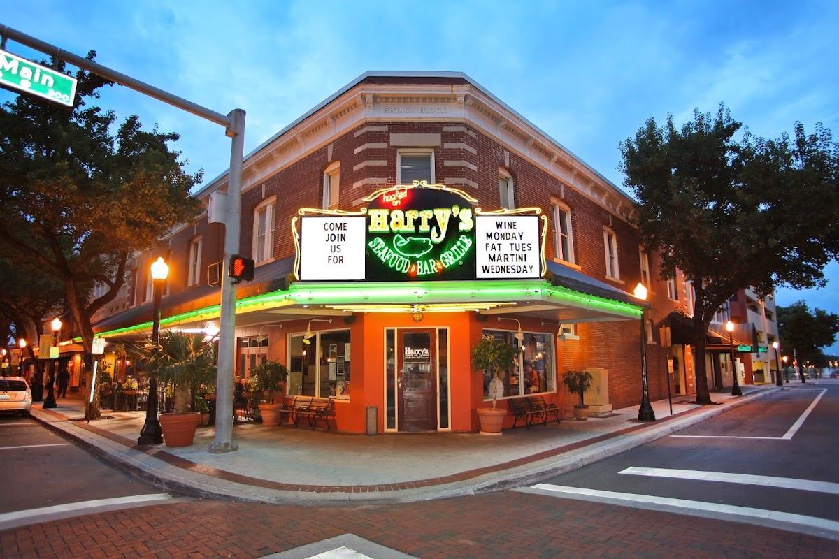 Harry's Seafood Bar & Grille