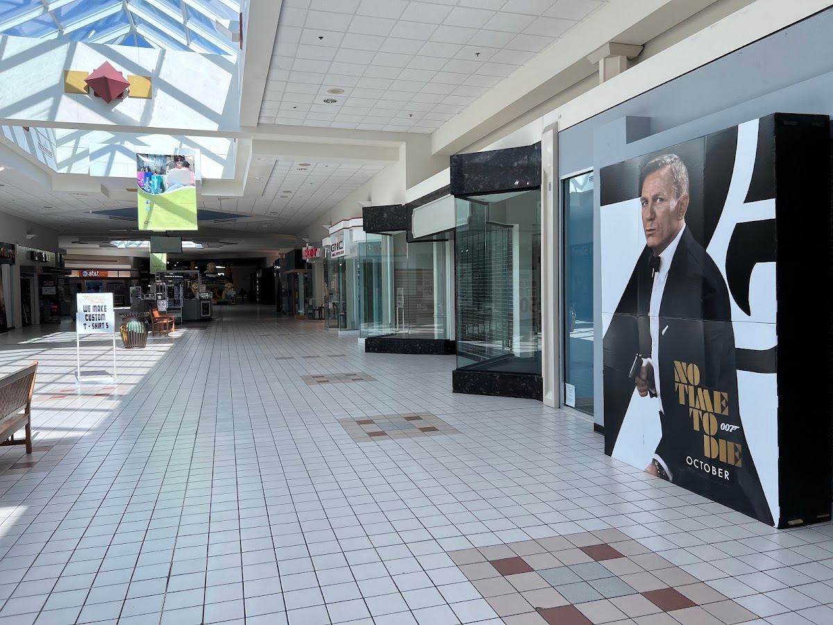 Regal Eagle Ridge Mall