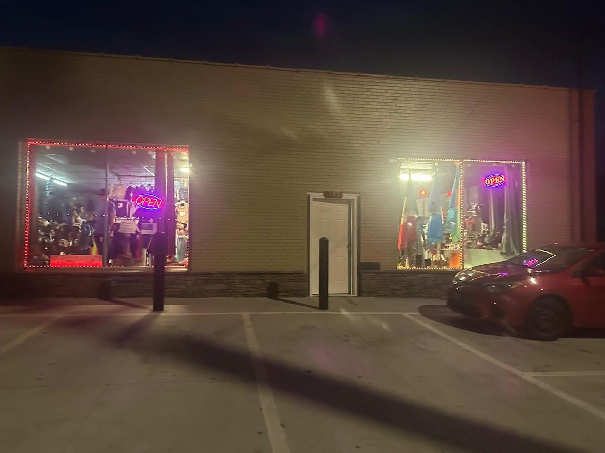 Alma’s Boutique