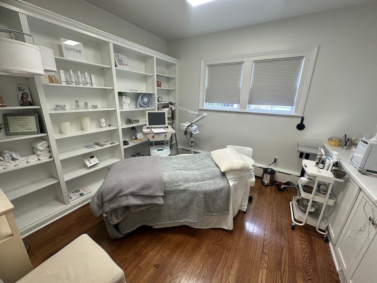 Dr. Anita Dormer – Expert in Botox Treatments and Fillers in Cashiers, Highlands, Dillard, and Glenville