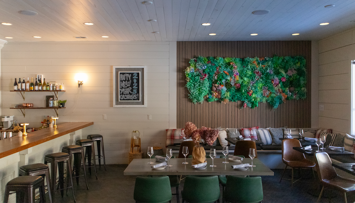 HC Lounge & Bar