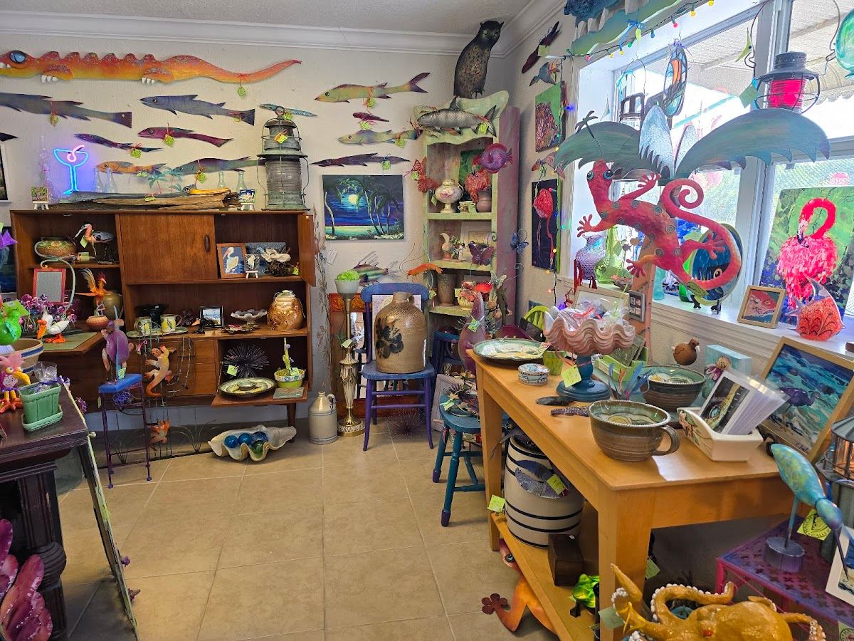 Hatch Gallery, Gift Shop & Collectibles