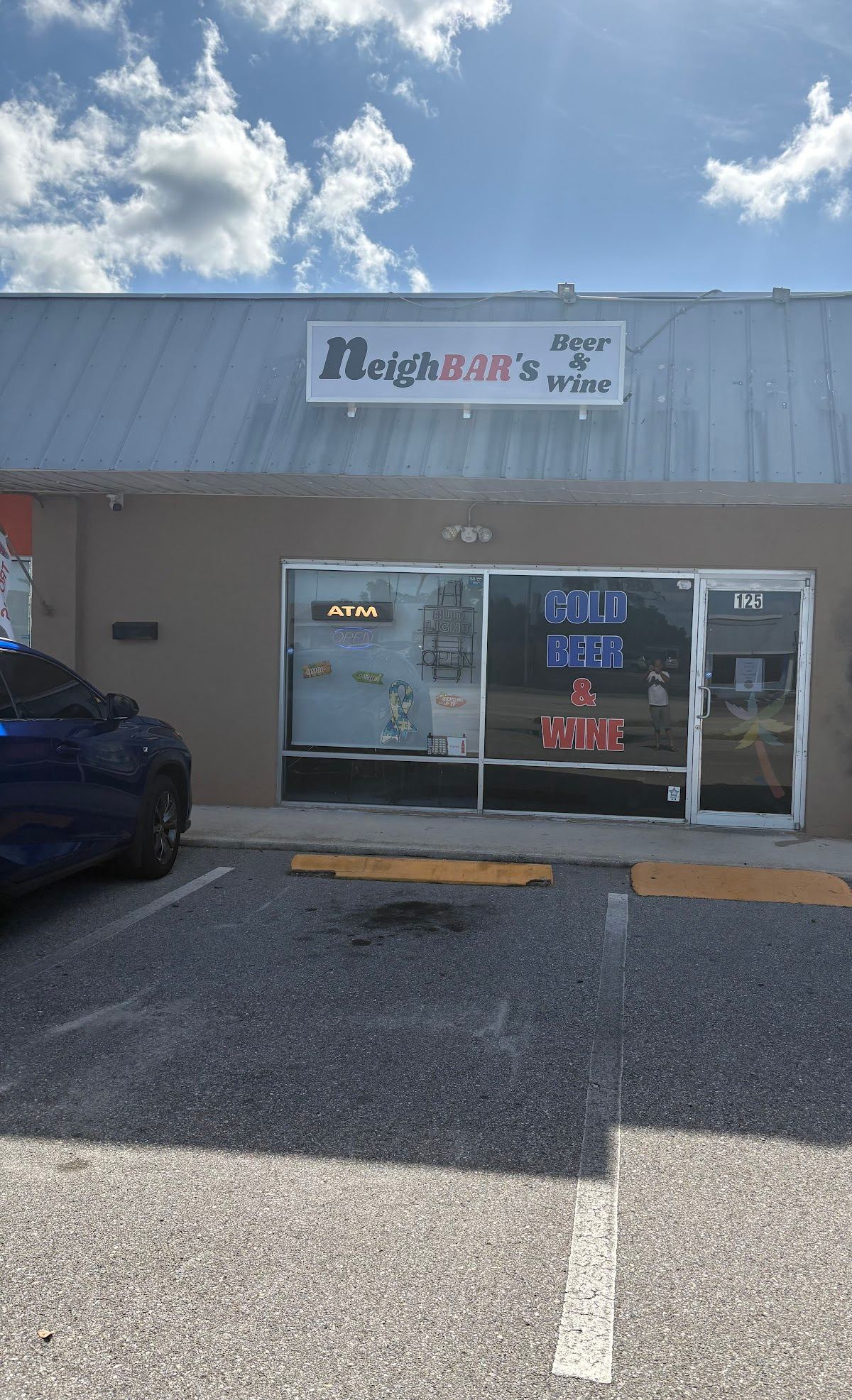 Neighbar's beer and wine