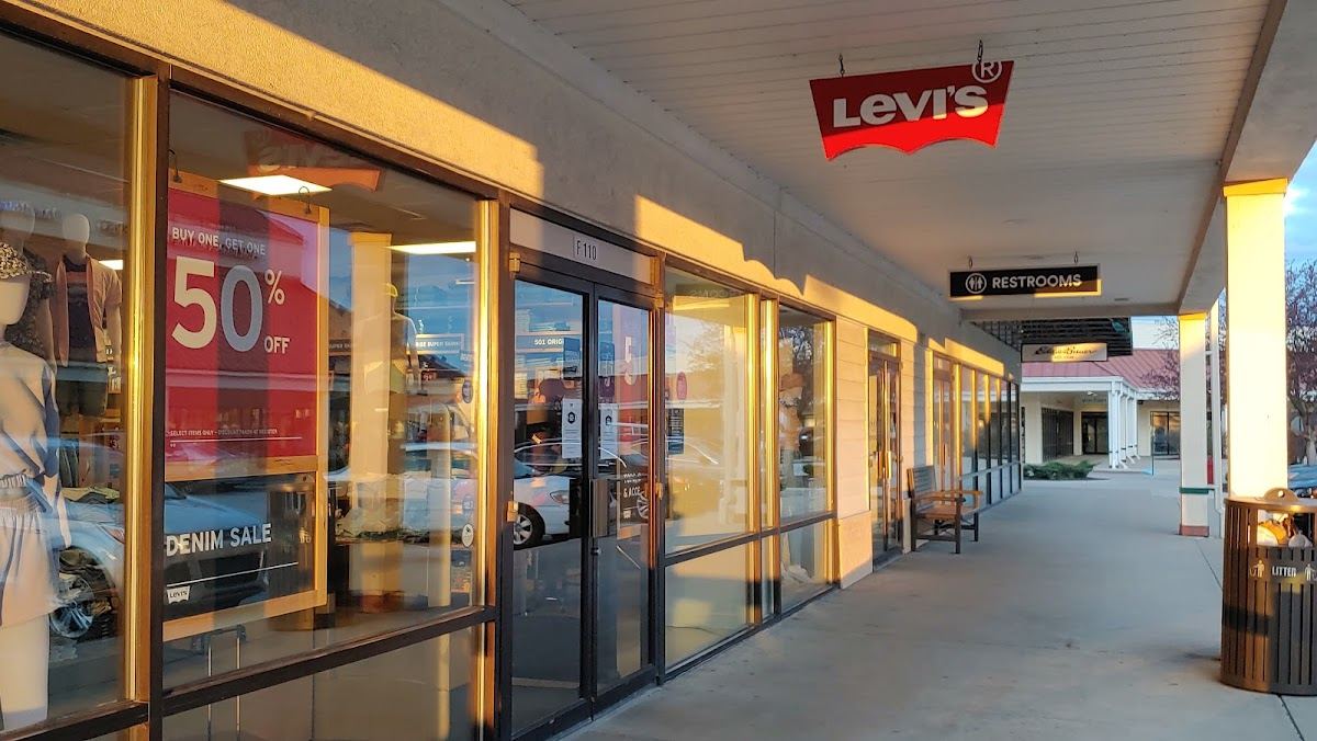 Levi’s Outlet Store