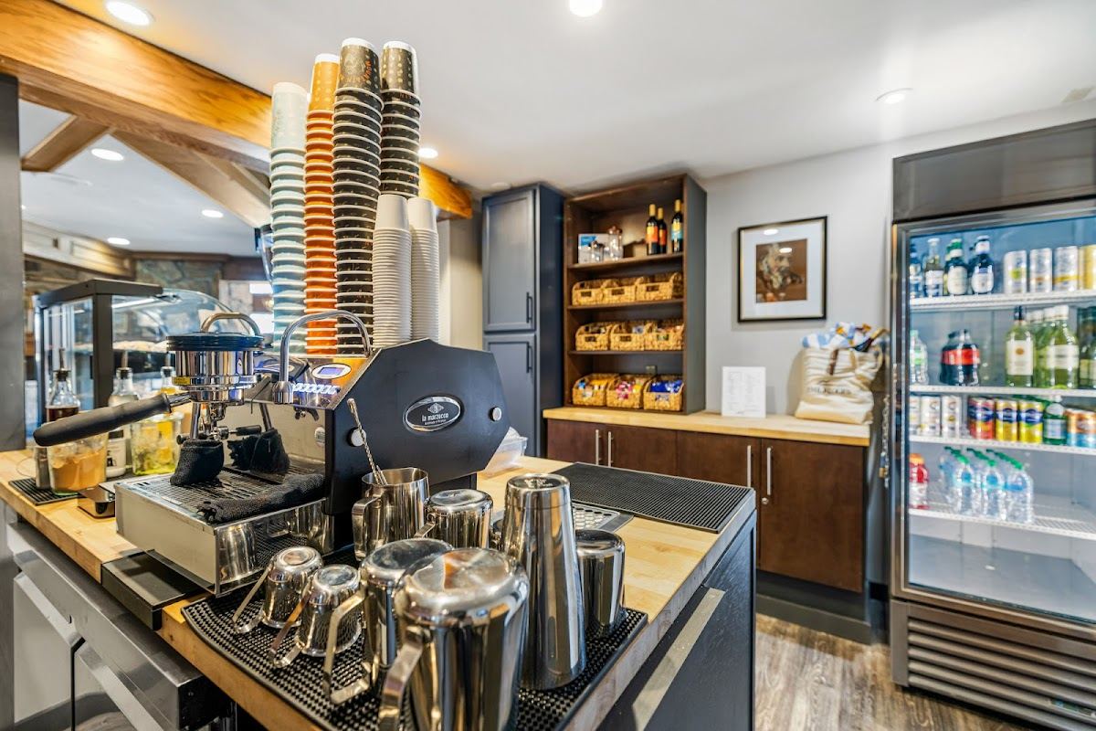 Sips Coffee Shop (inside The Ridges Resort lobby)