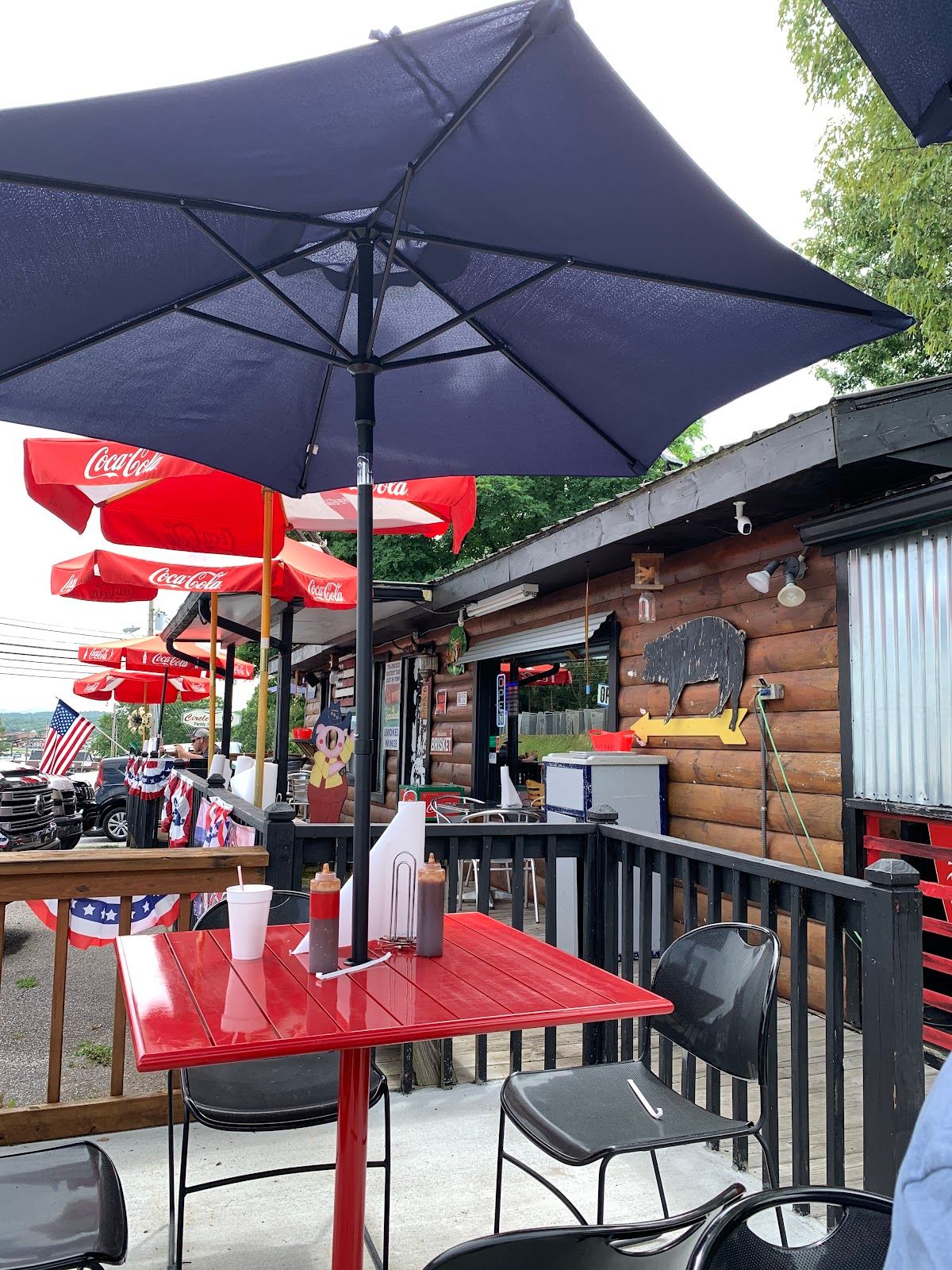 Mike's Trackside BBQ