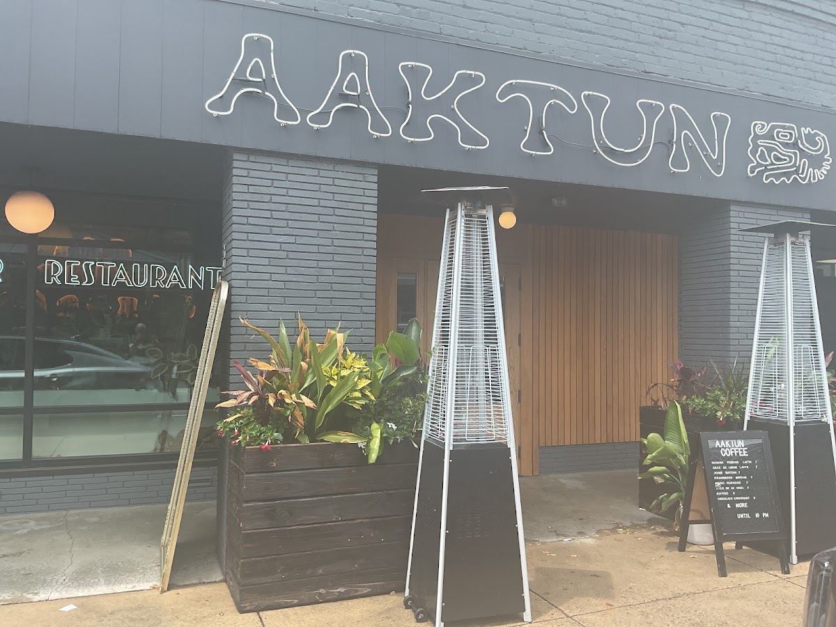Aaktun Restaurant, Coffee & Tiki Bar