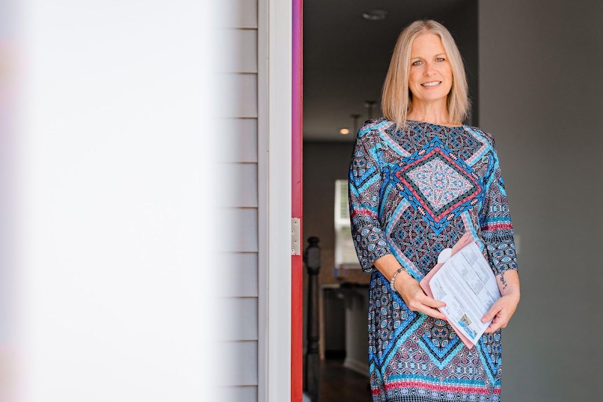 Diana May Realty Team @ HTR | NC Real Estate Experts – Clayton & Riverwood Focus