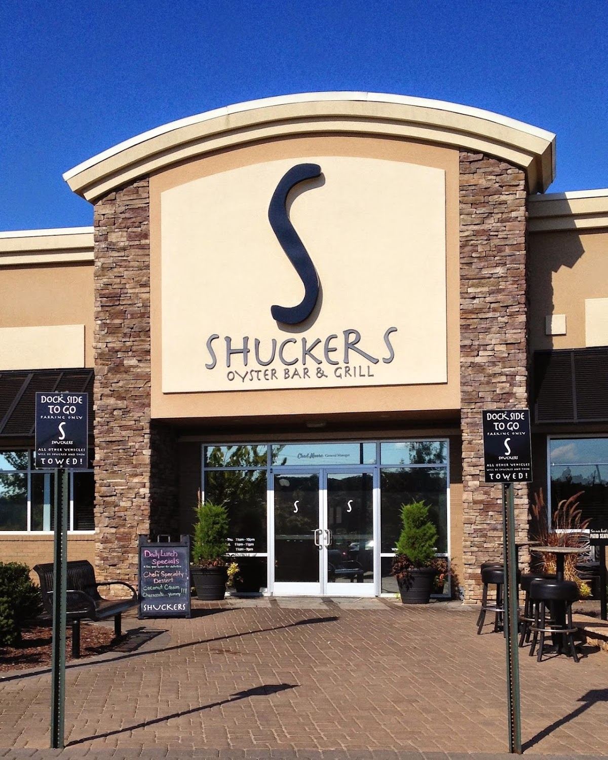 Shuckers Oyster Bar & Grill