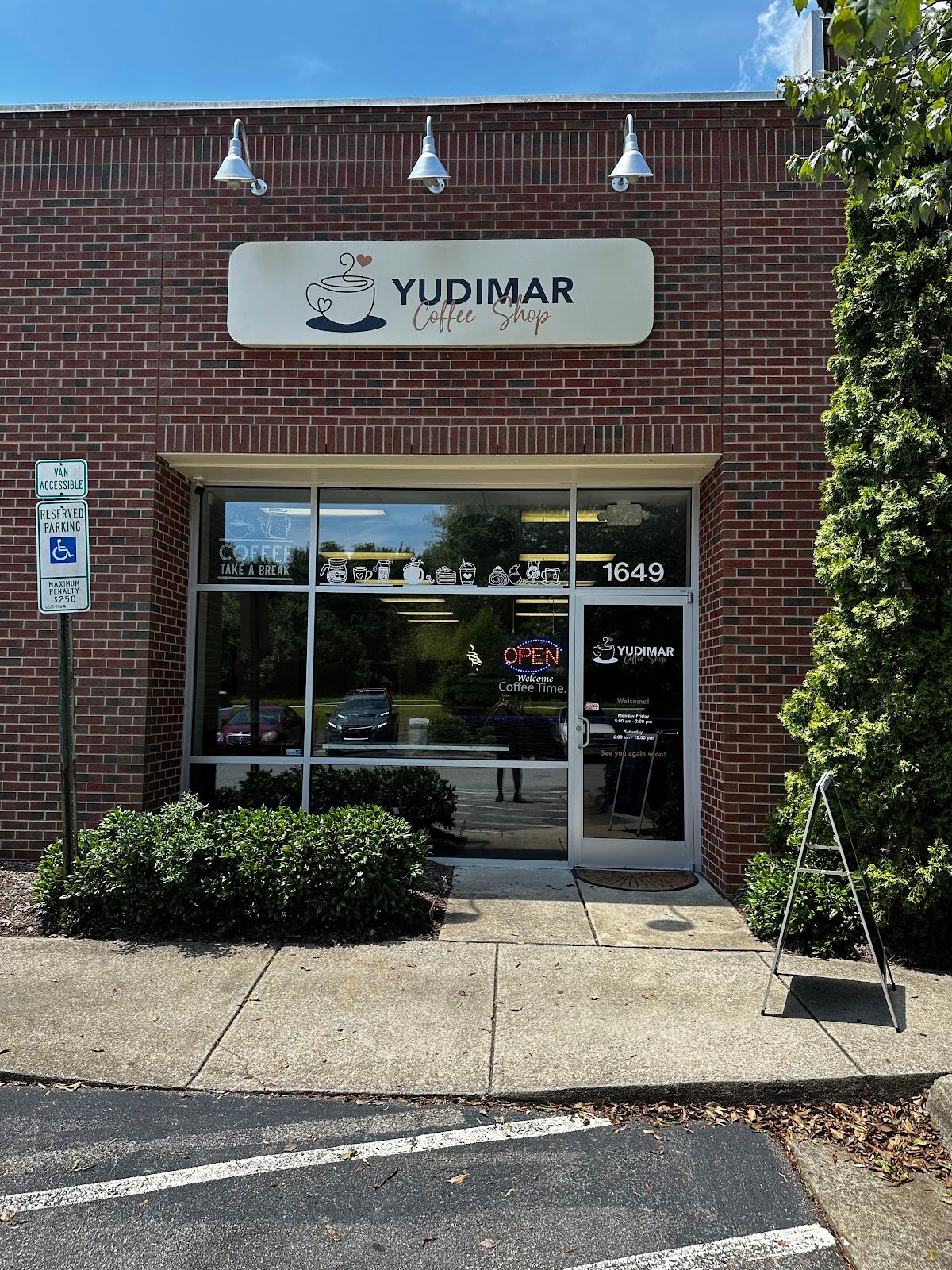YUDIMAR Coffee Shop