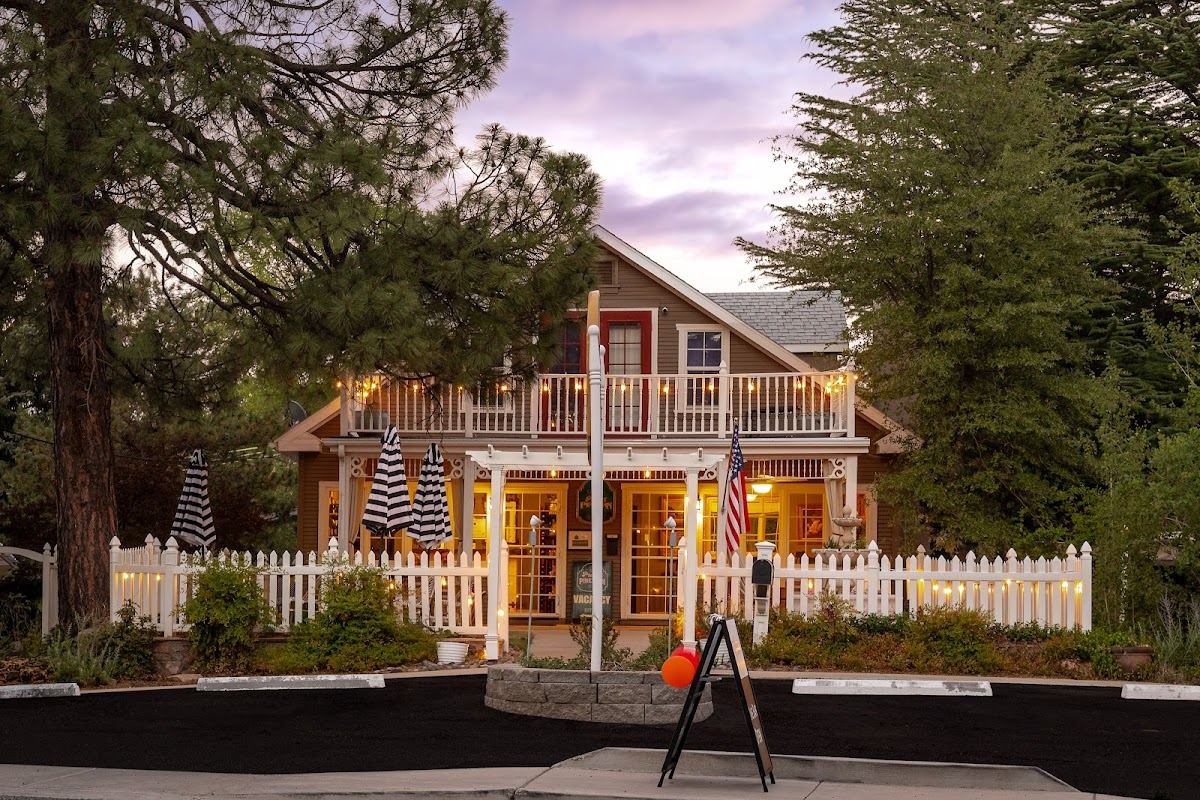 Prescott Pines Inn - Hotel & Wine Bar