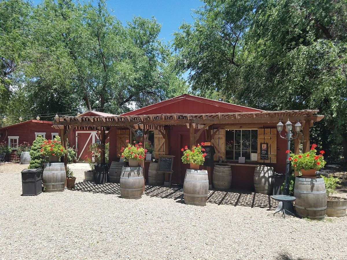 Winey Cats at Granite Creek Vineyards