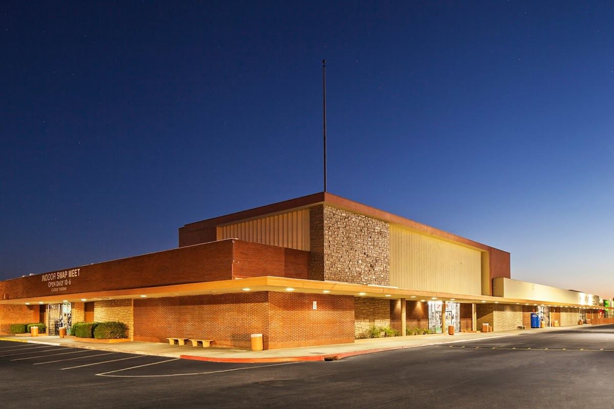 Valley Indoor Swap Meet - Pomona