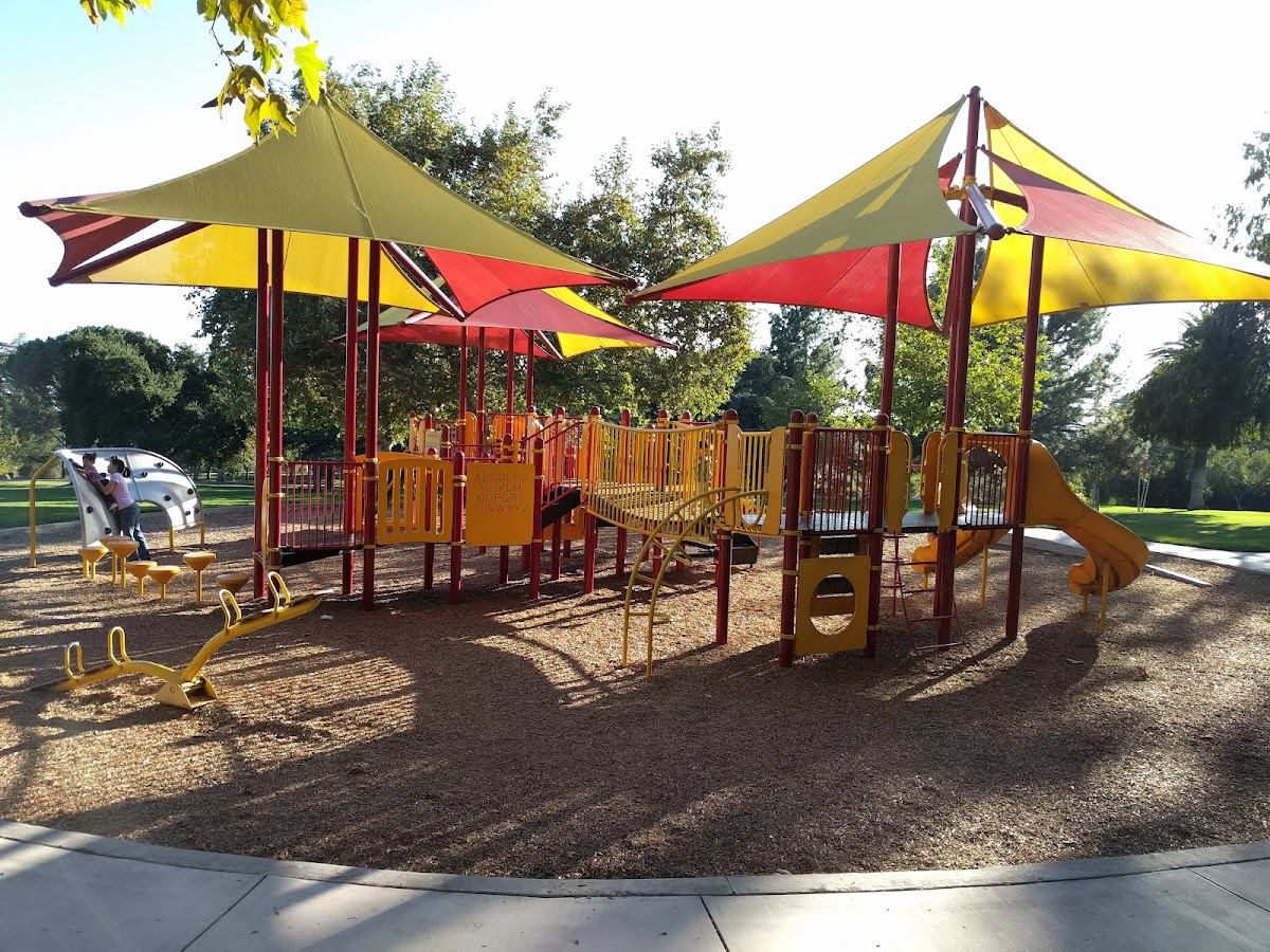 Veterans Memorial Community Regional Park