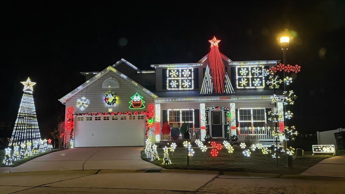 Logan Crossing Christmas Light Show