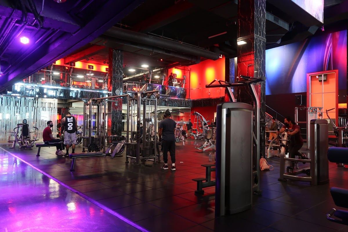 Speakeasy Fitness - Van Nuys
