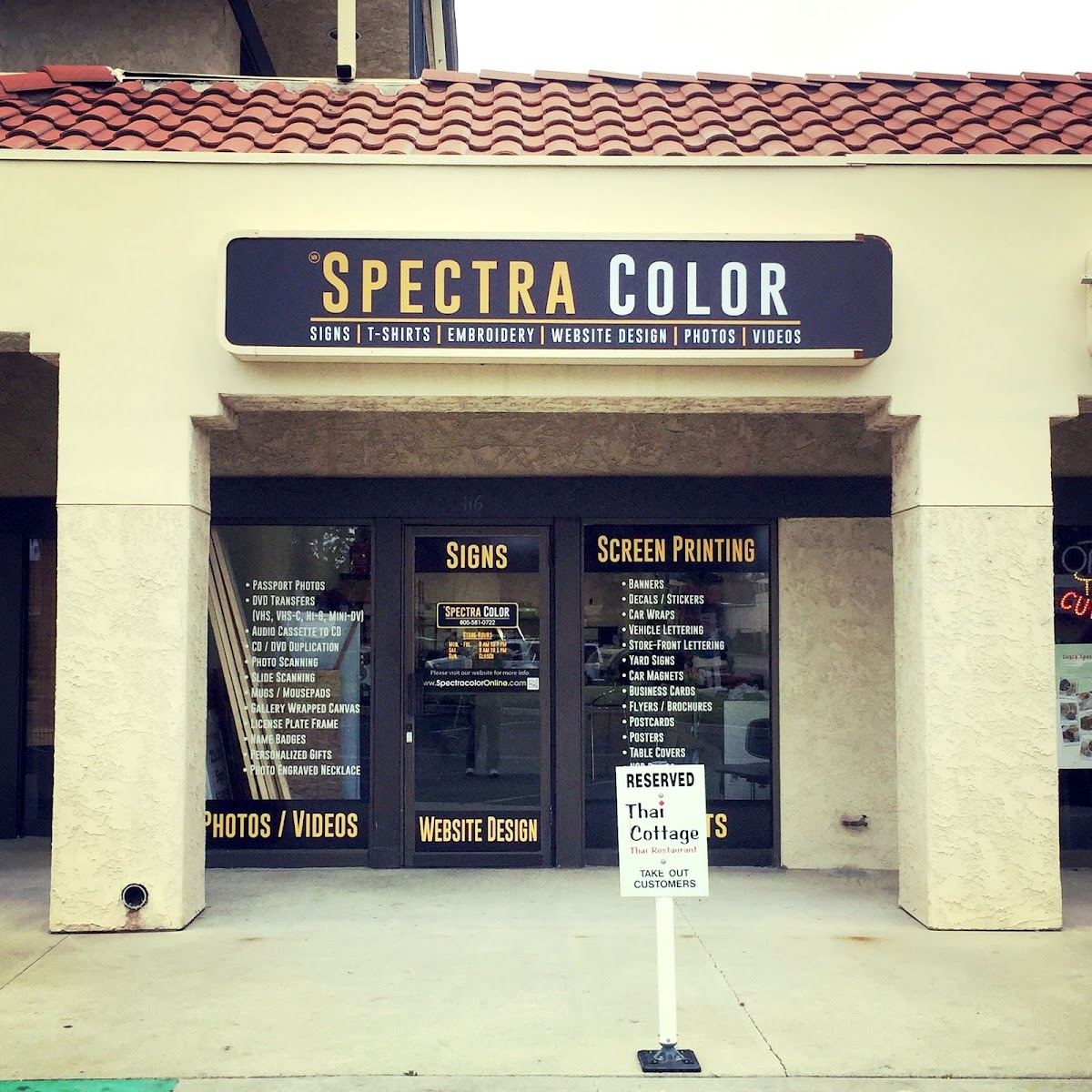 Spectracolor Embroidery, Screen Printing & Signs