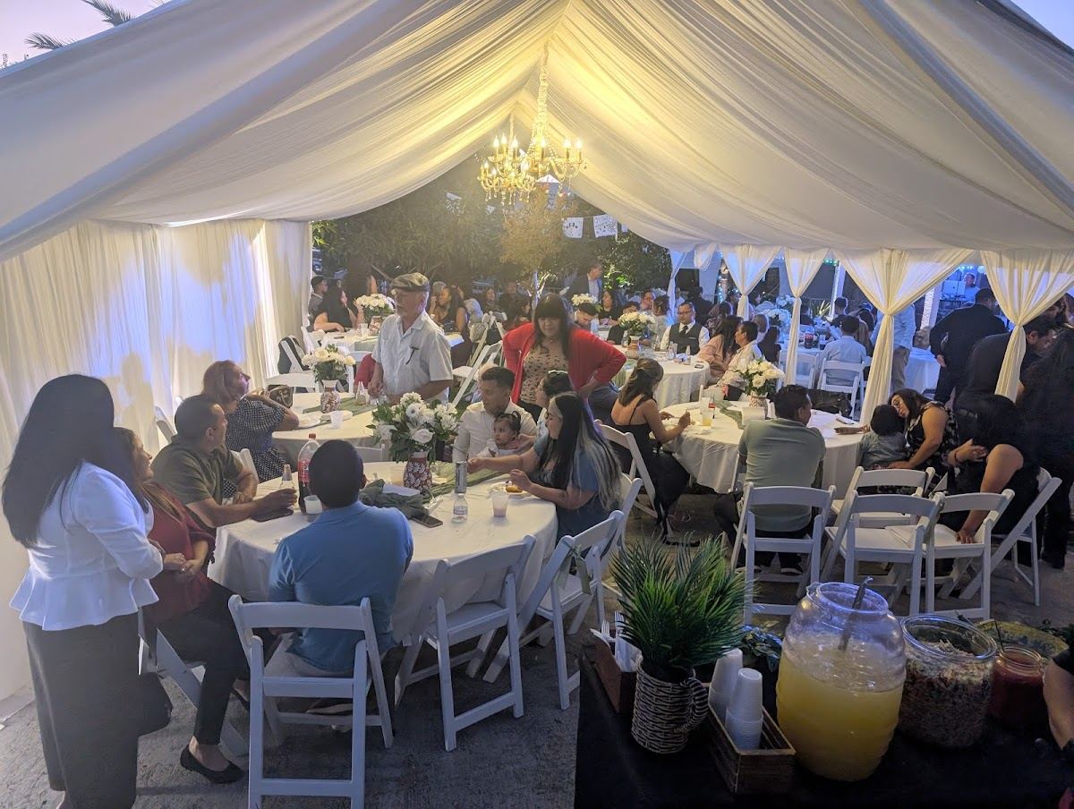 Cravingsfoodtruck & catering services