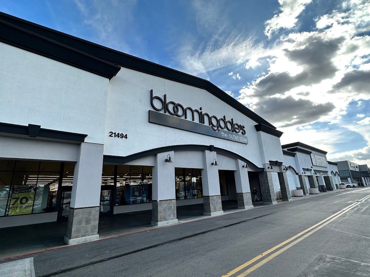 Bloomingdale's Outlet