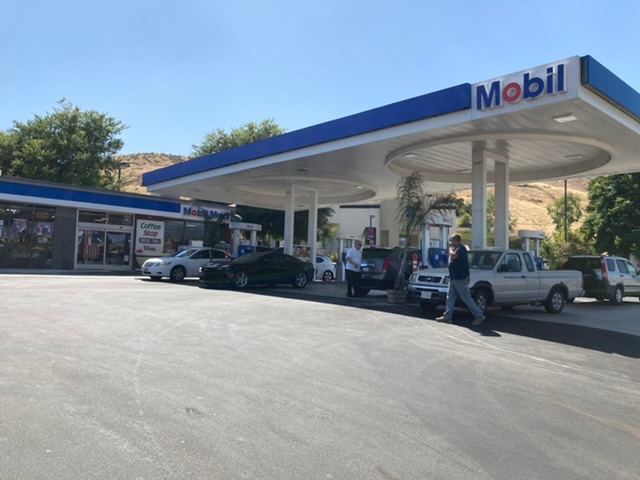 Coffee Stop Drive-Thru & Mobil in Castaic