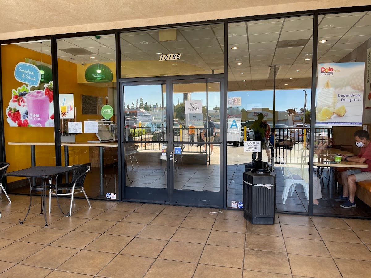 Tutti Frutti Frozen Yogurt