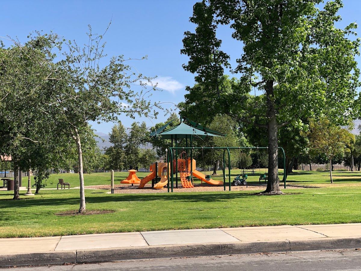 Lone Hill Park
