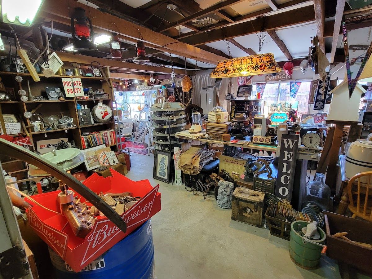 Roosters Relics
