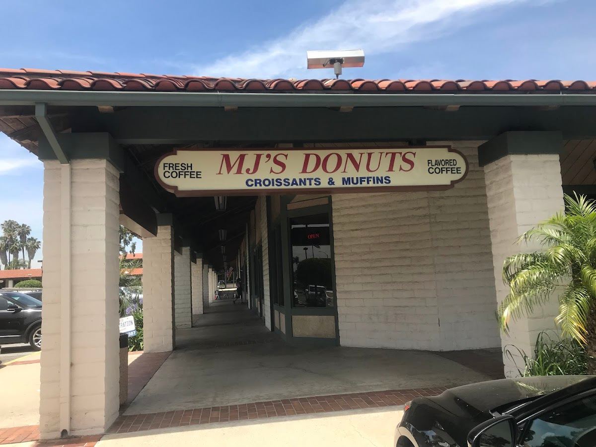 M J's Donuts