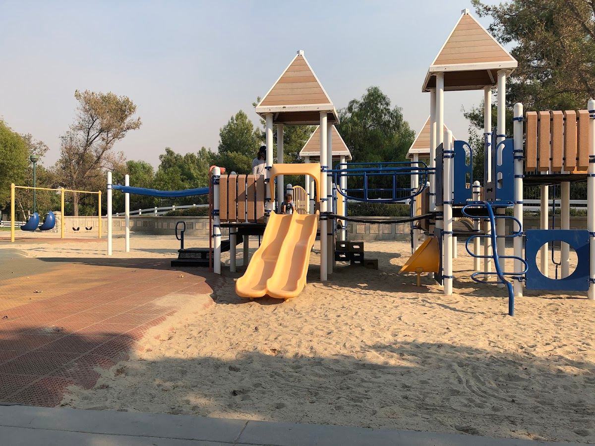 Grand Avenue Park